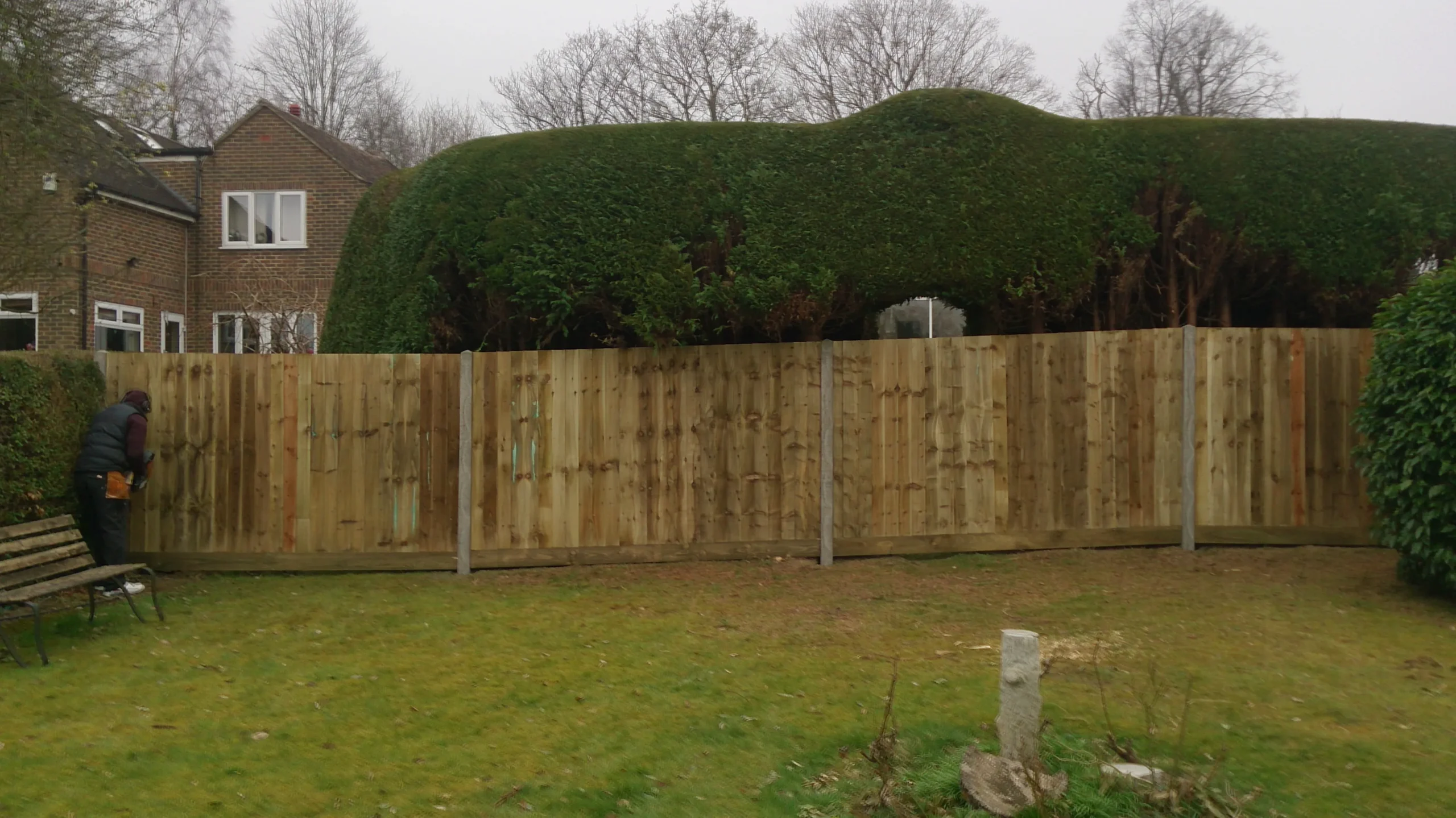 New garden fencing installed in East Grinstead